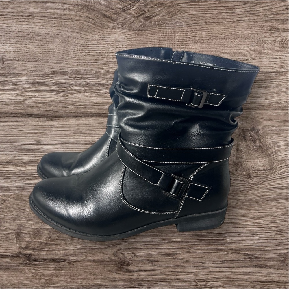 Catherine’s Women's Black Leather Boots Size 9W